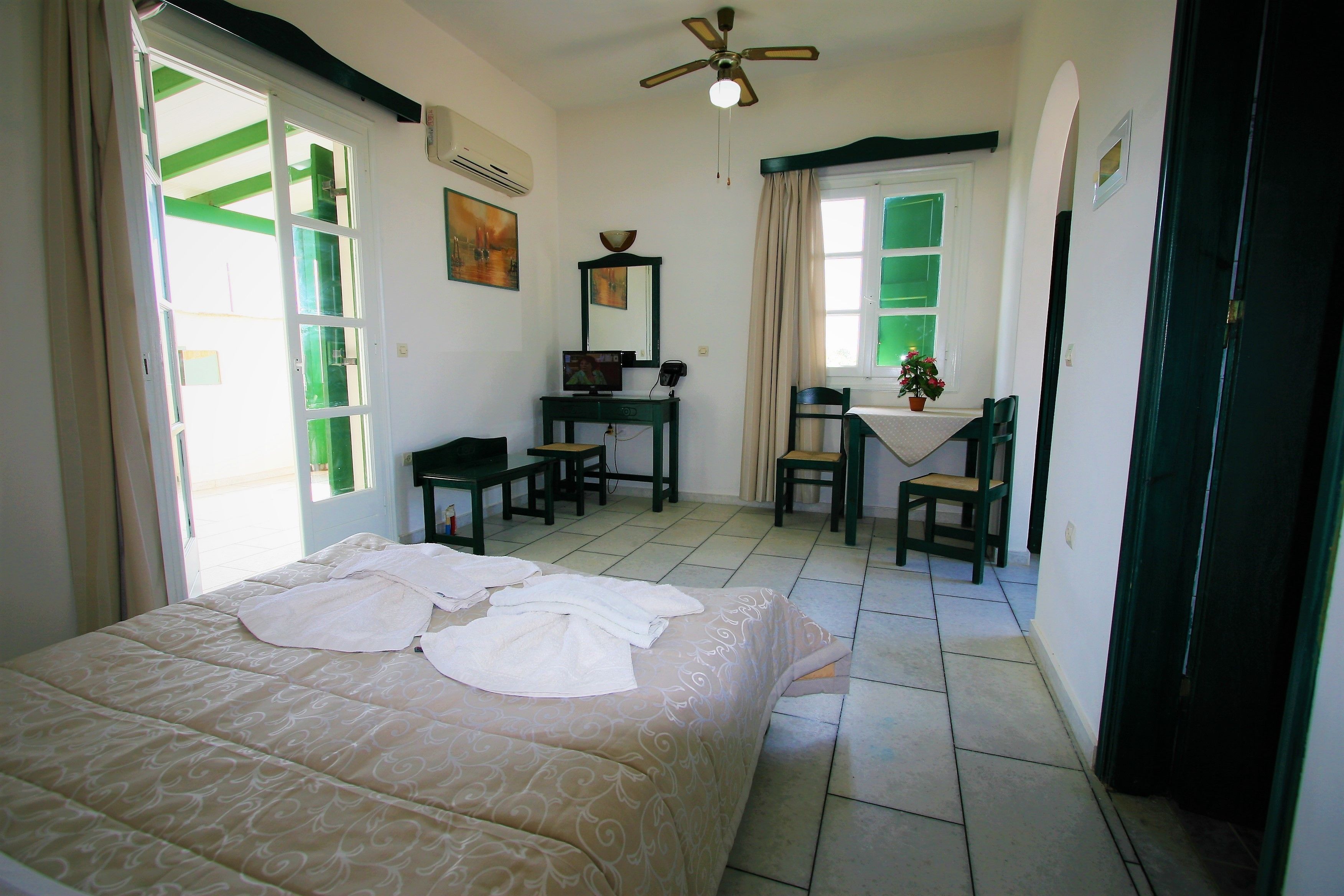 Studios Vrettos