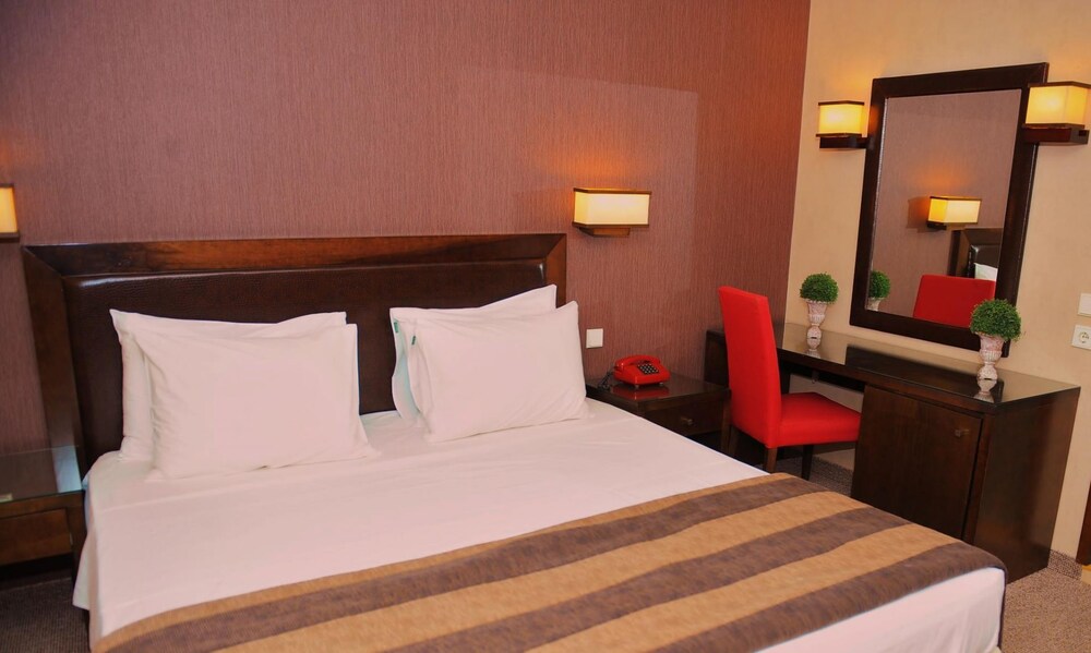 Avra Boutique Hotel