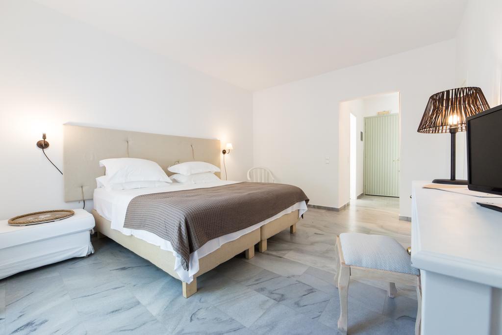 Paros Land Hotel