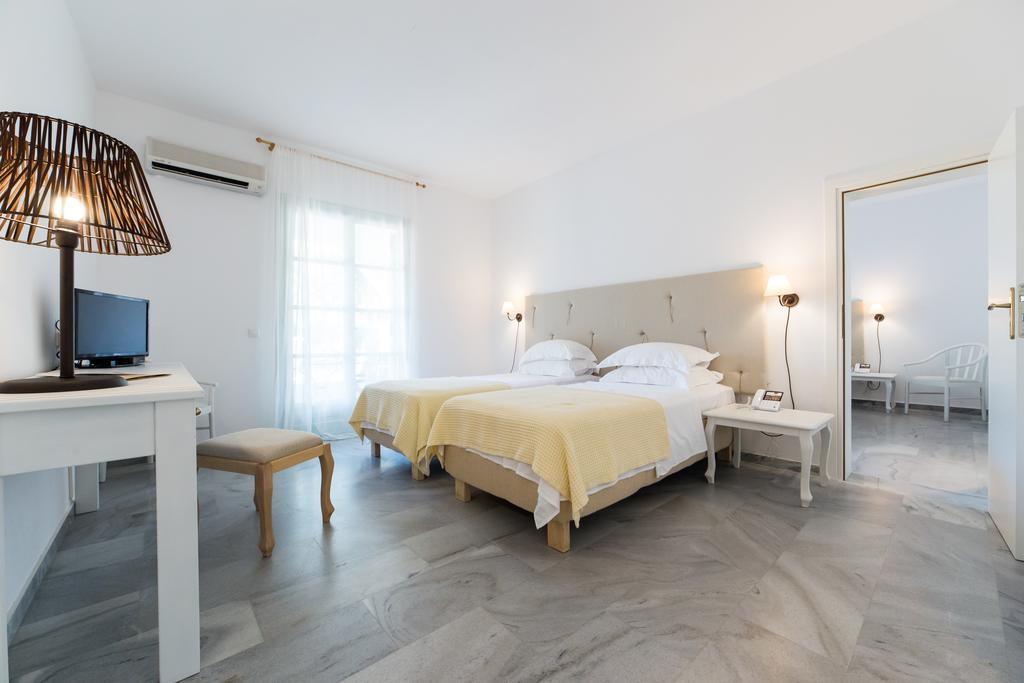 Paros Land Hotel