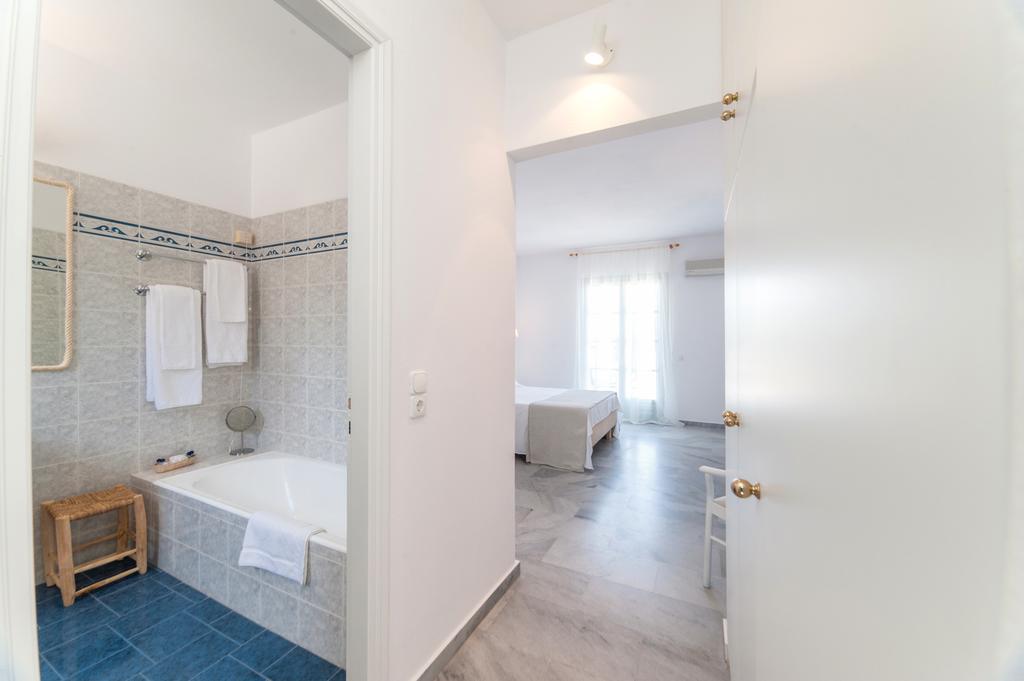 Paros Land Hotel
