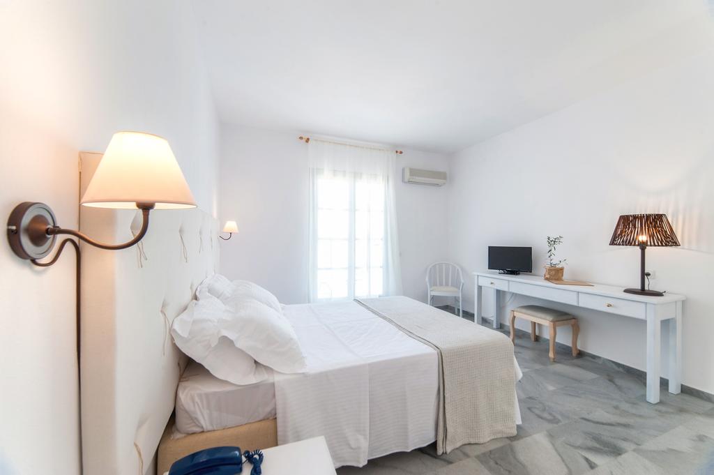 Paros Land Hotel