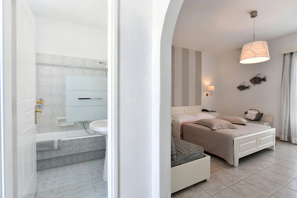 Kosmitis Suites & Villas