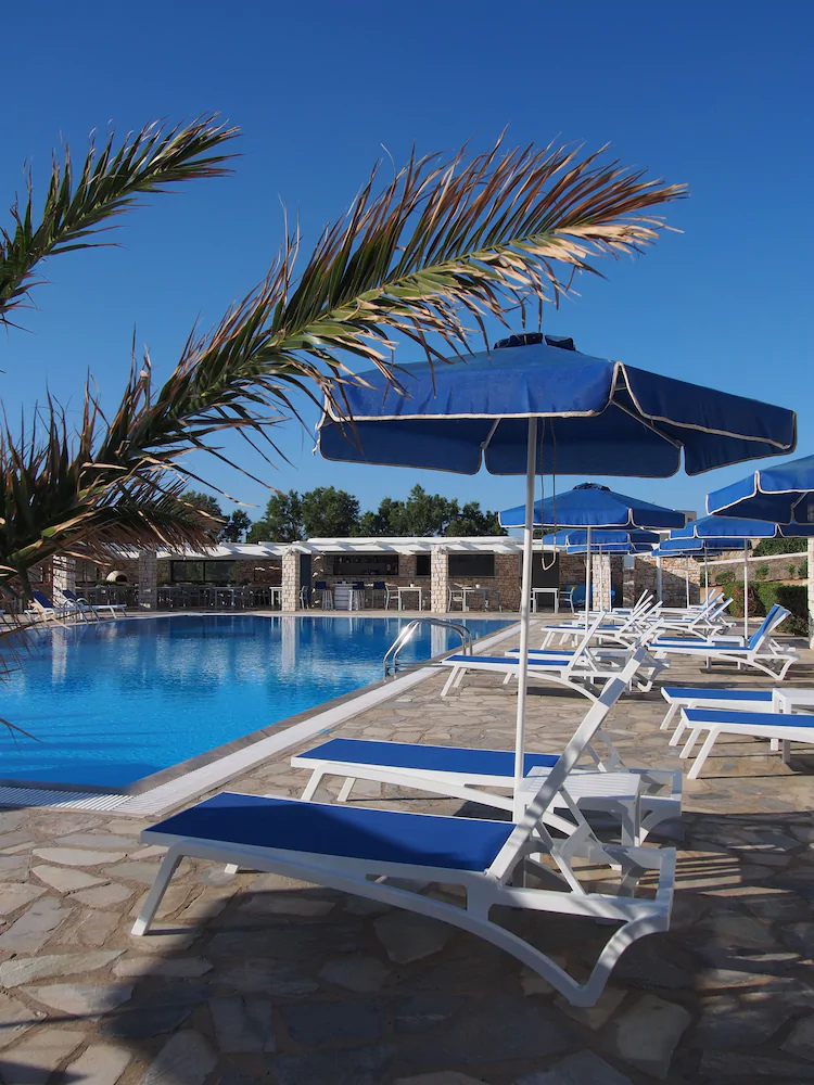 Kosmitis Suites & Villas