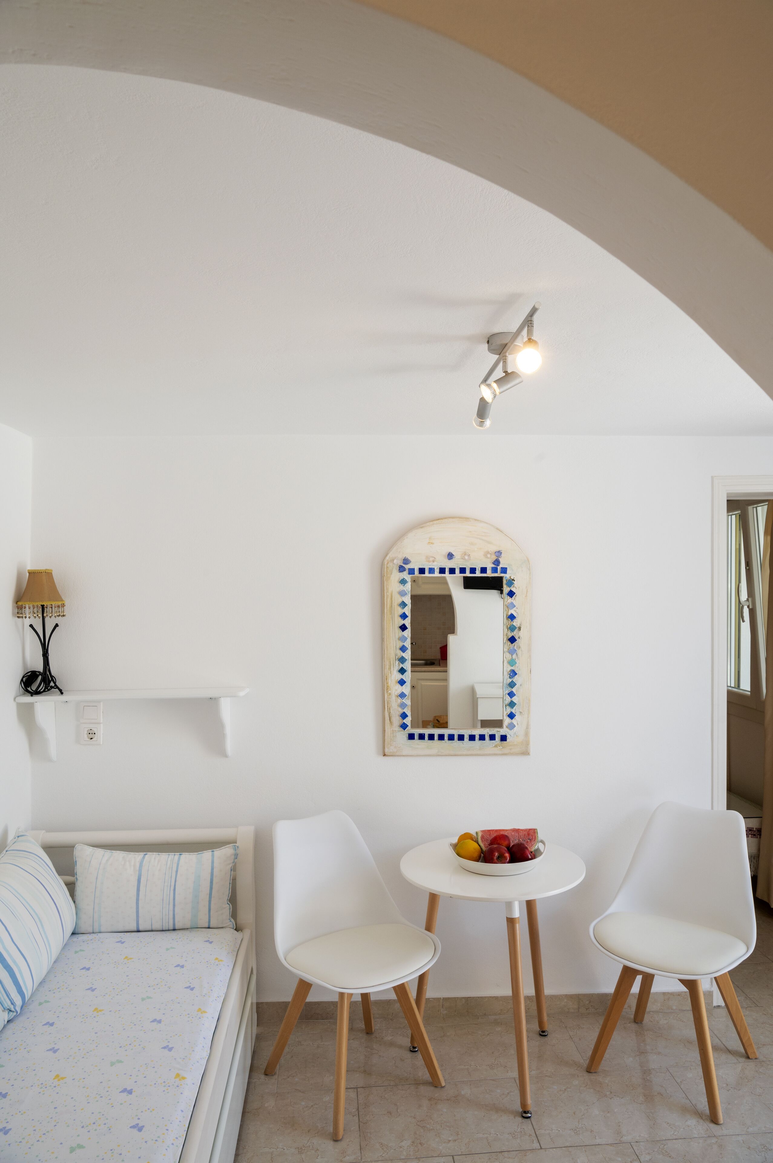 Leonardos Apartments