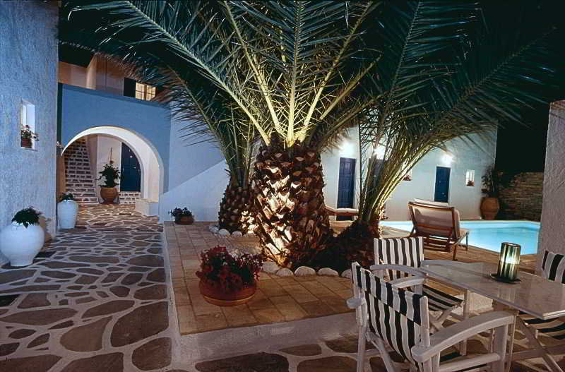 NAUMA Paros