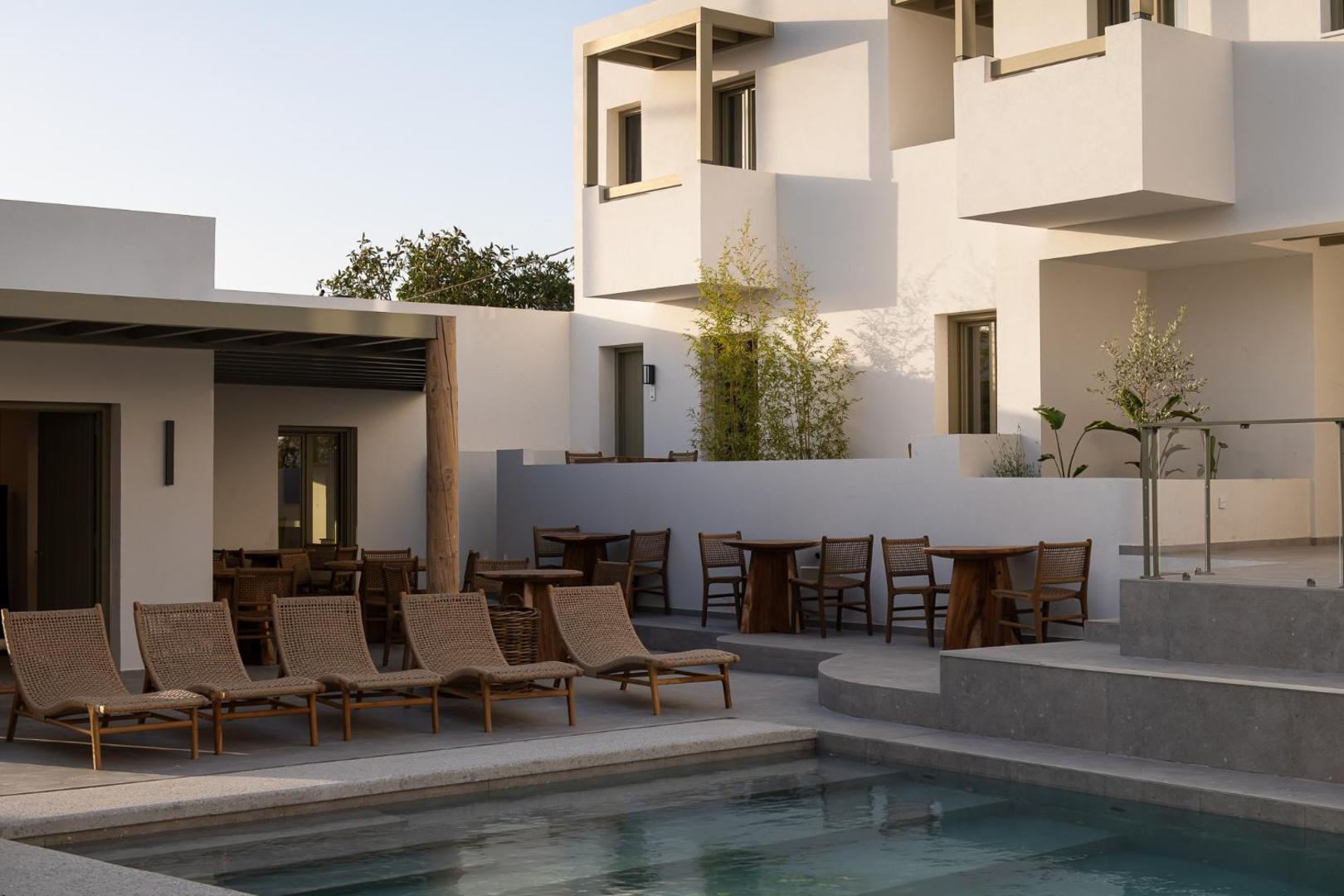 Mazee New-Age Boutique Hotel