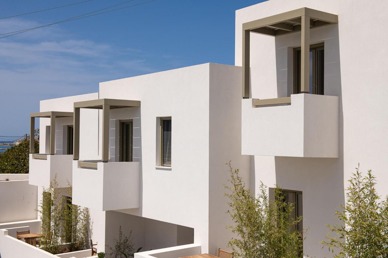 Mazee New-Age Boutique Hotel