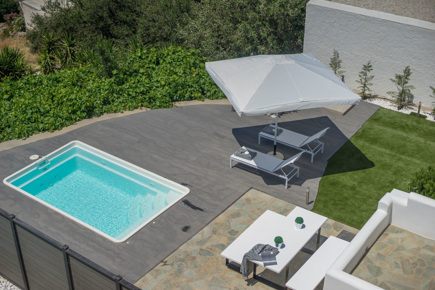 Azzurro Bianco Suites