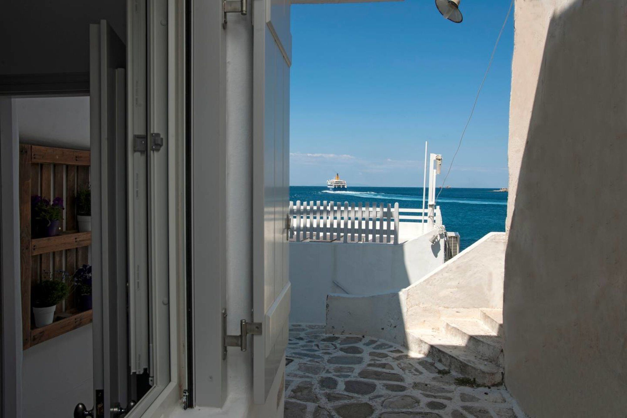 Portes View Traditional House