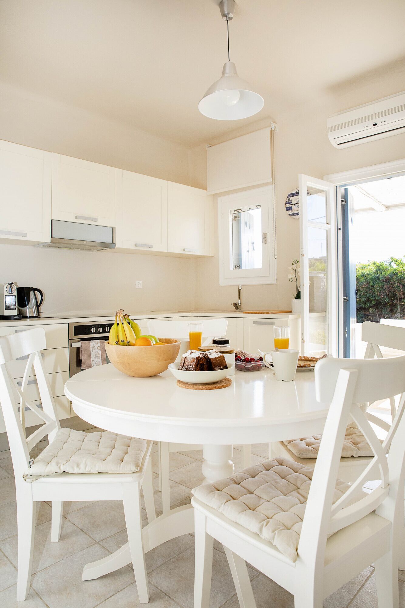 Relax by Mikri Santa Maria Beach