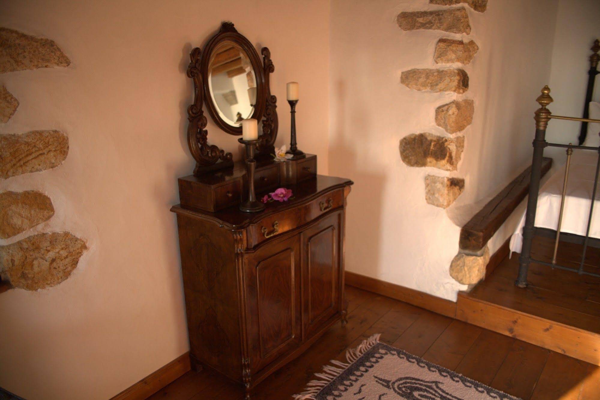 Eirini s Luxury Villas Hotel