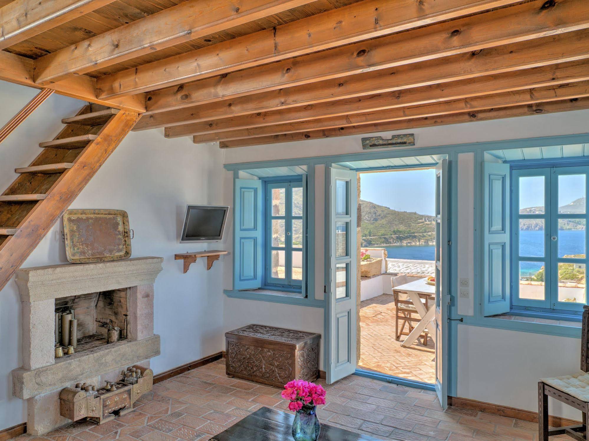 Eirini s Luxury Villas Hotel