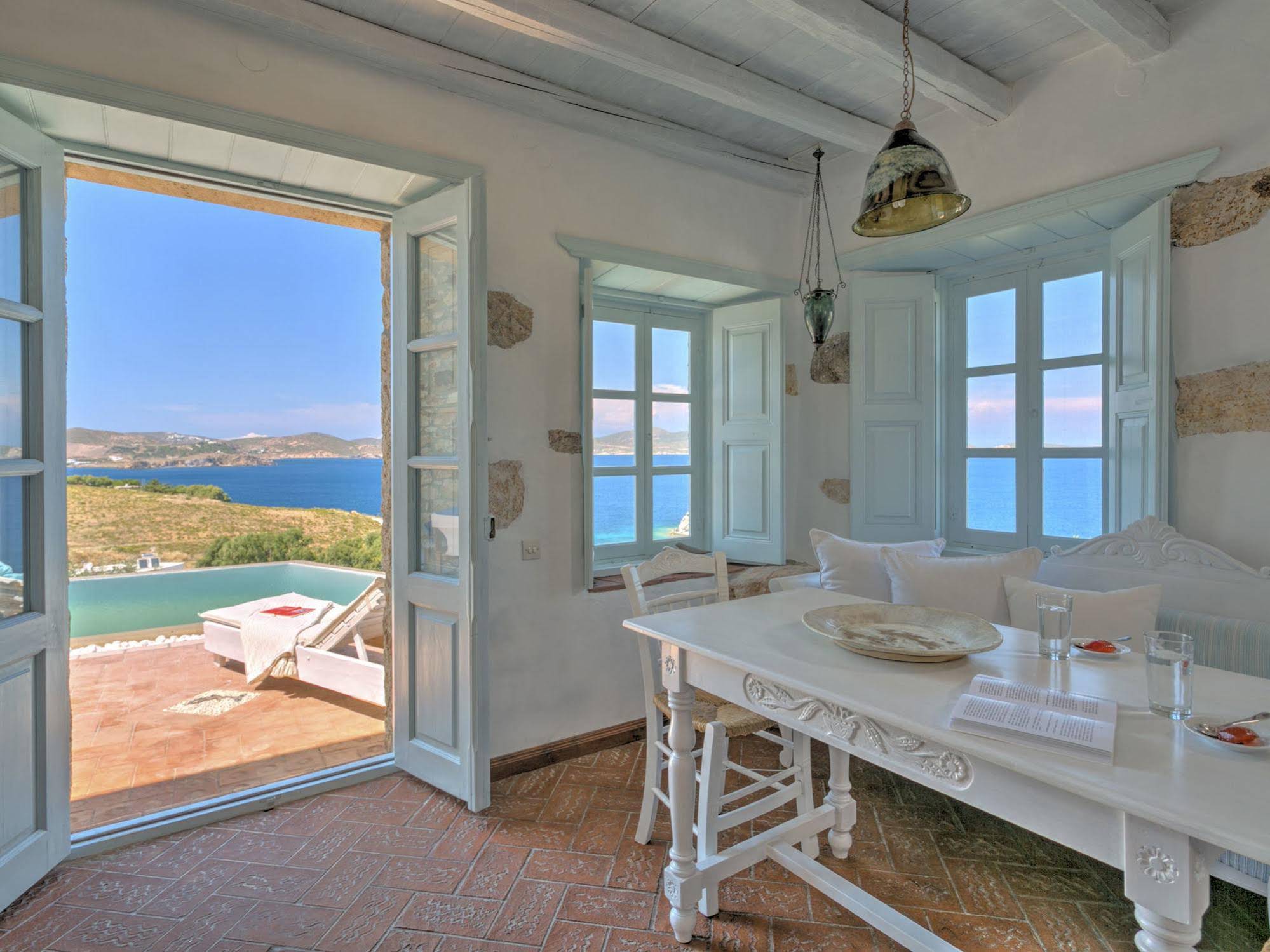Eirini s Luxury Villas Hotel