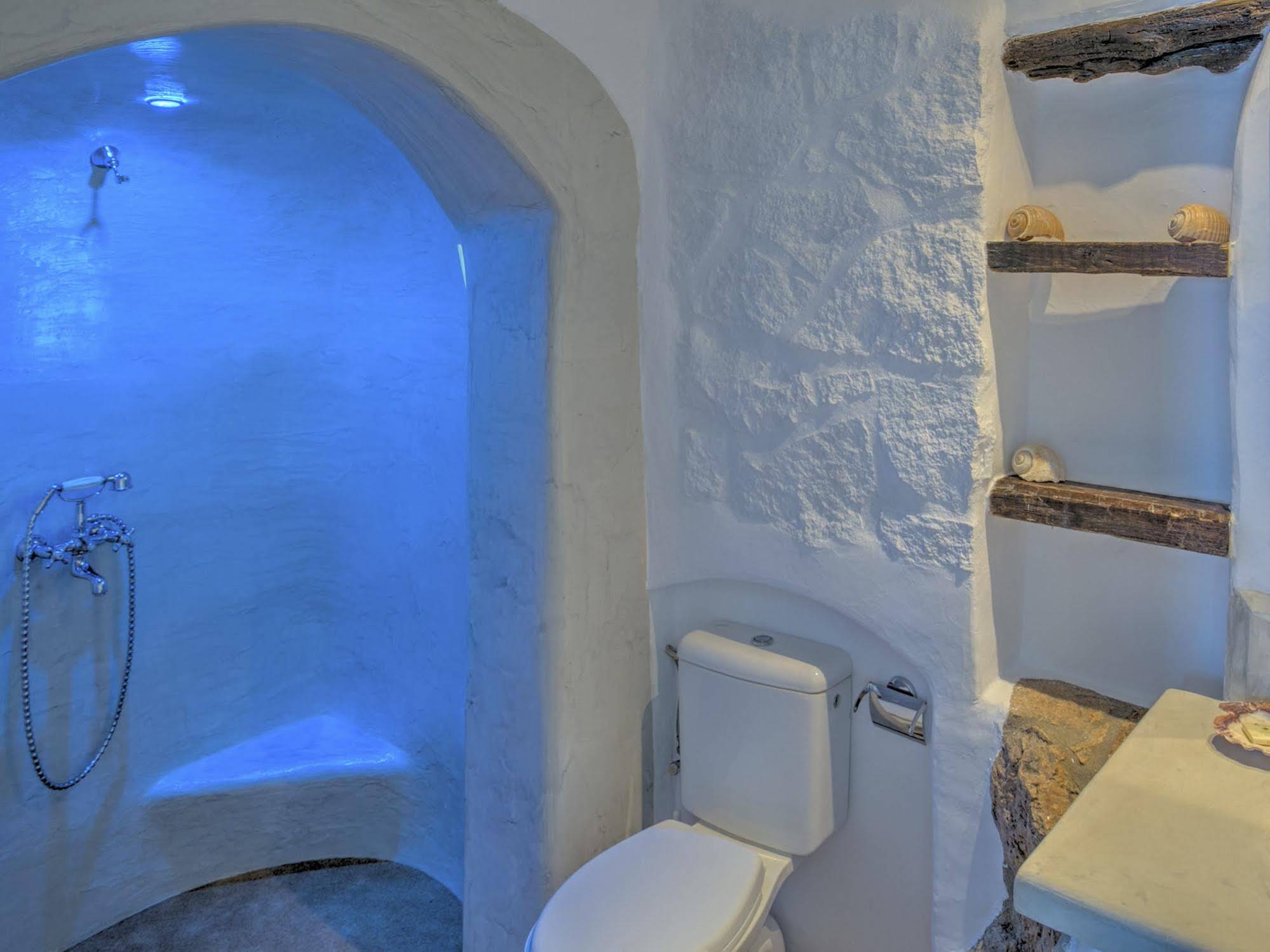 Eirini s Luxury Villas Hotel