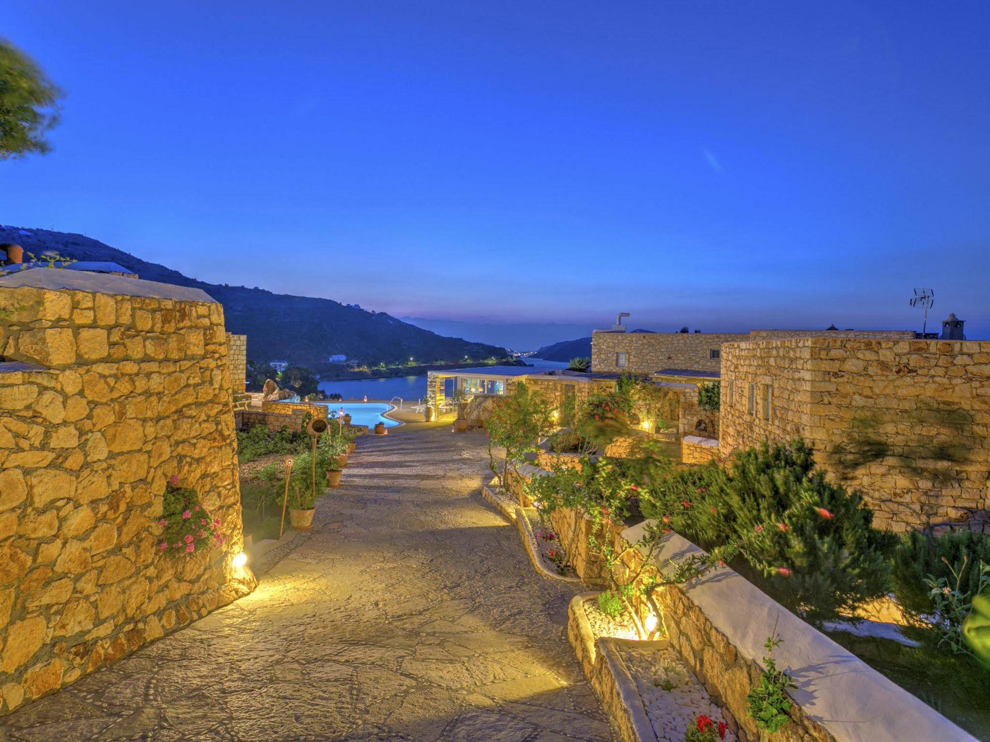 Eirini s Luxury Villas Hotel