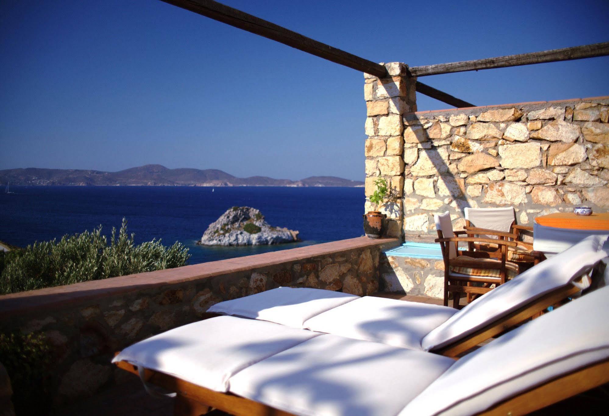 Eirini s Luxury Villas Hotel
