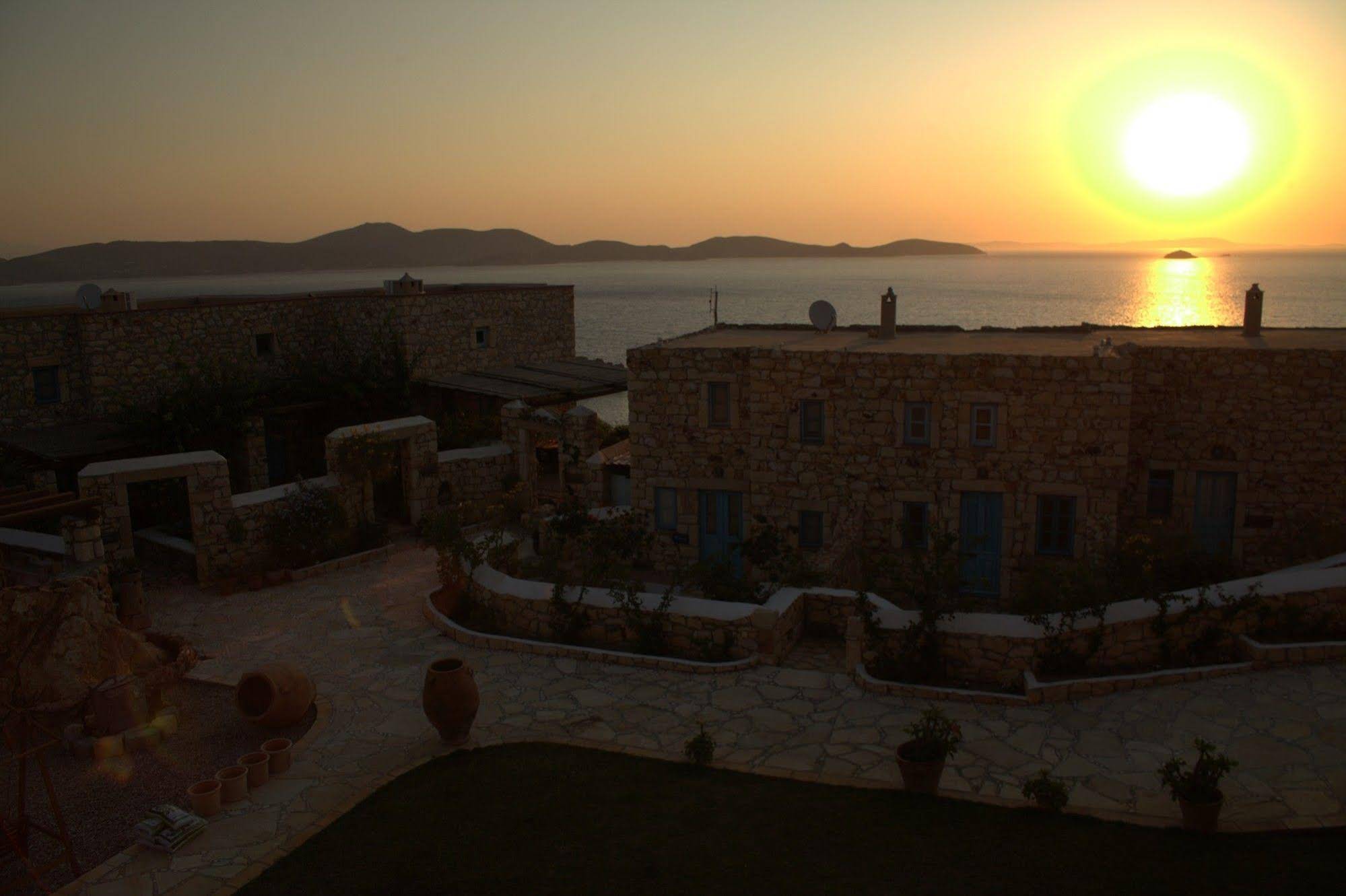 Eirini s Luxury Villas Hotel