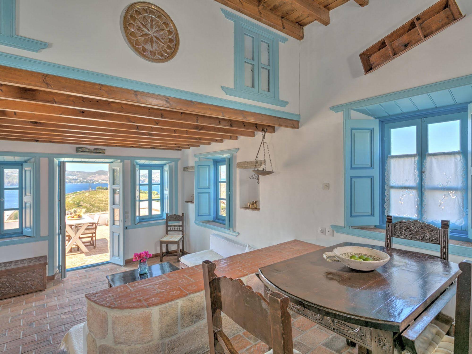 Eirini s Luxury Villas Hotel