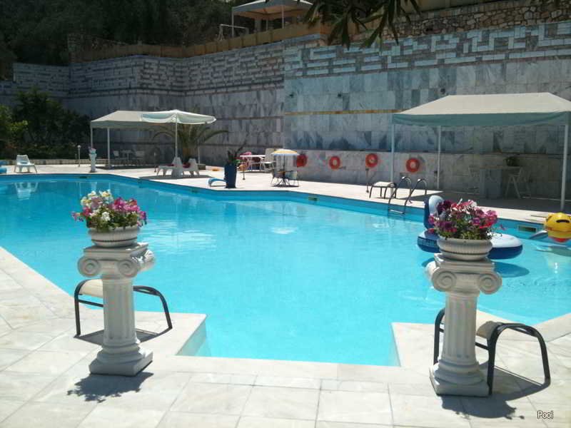 Paco's Resort