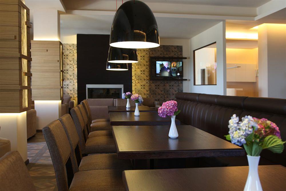 Theta Hotel