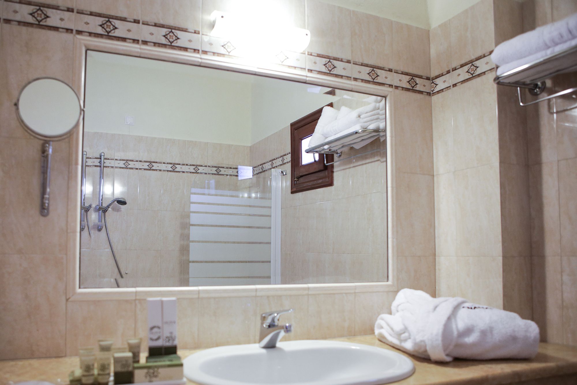 Anamar Pilio Resort