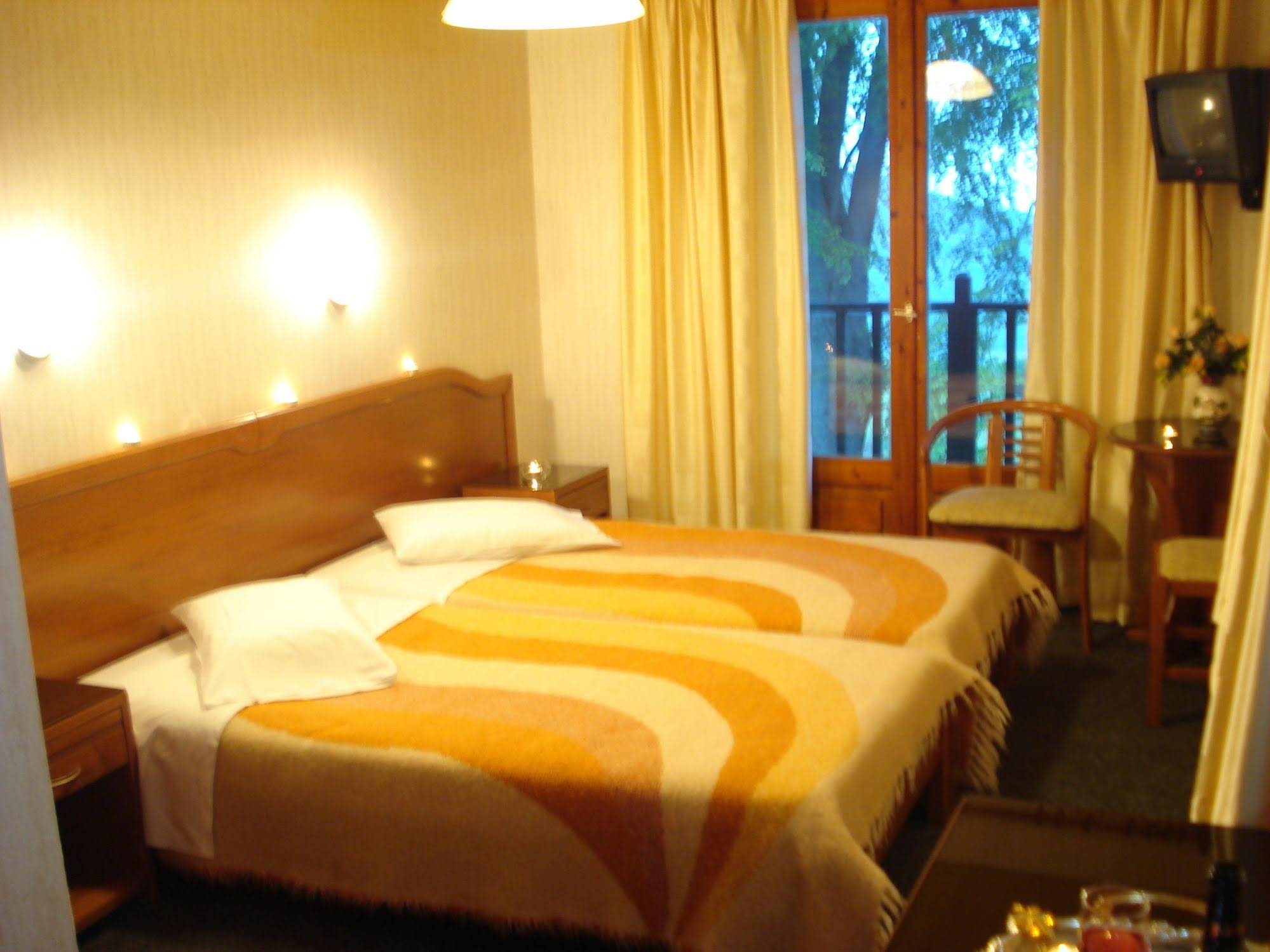 Hotel Hani Zisi