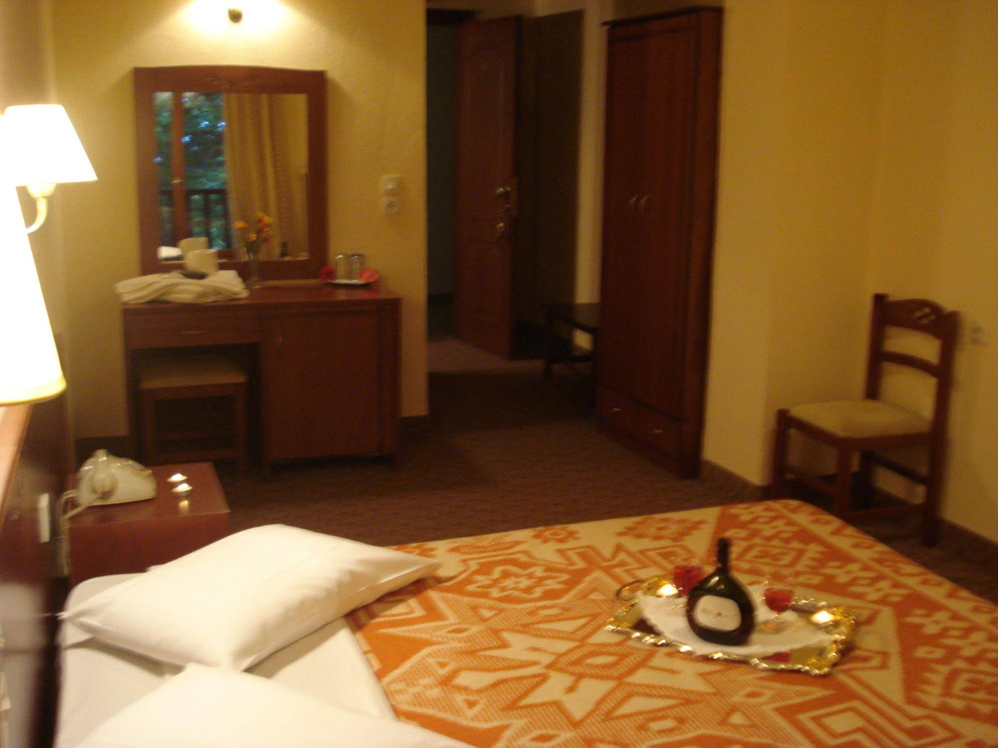Hotel Hani Zisi