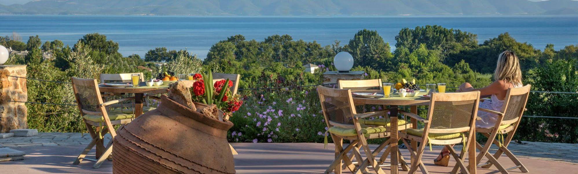 Iakovakis Suites & Spa