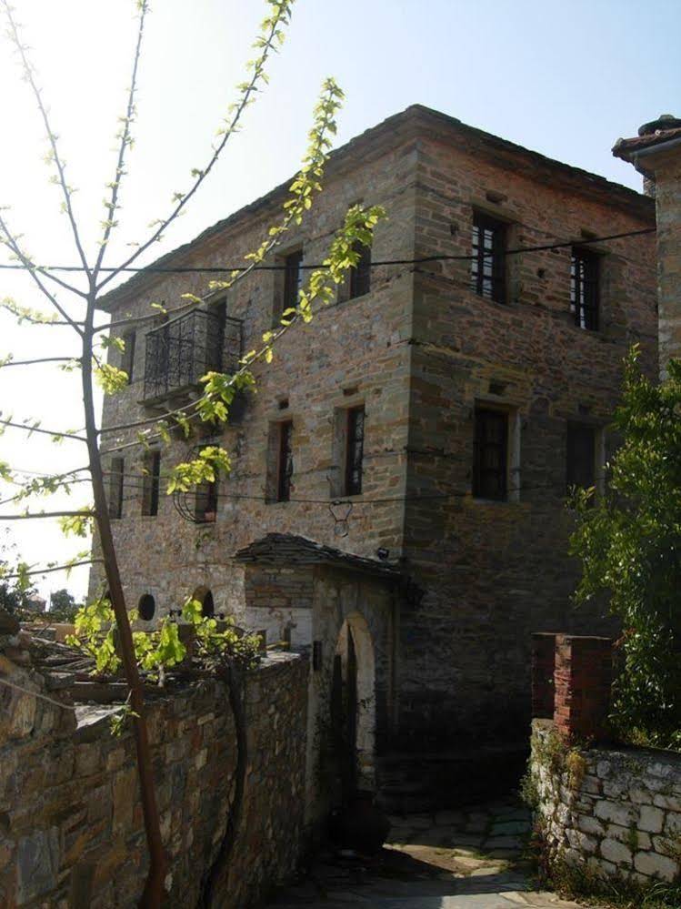 Archontiko Parisi