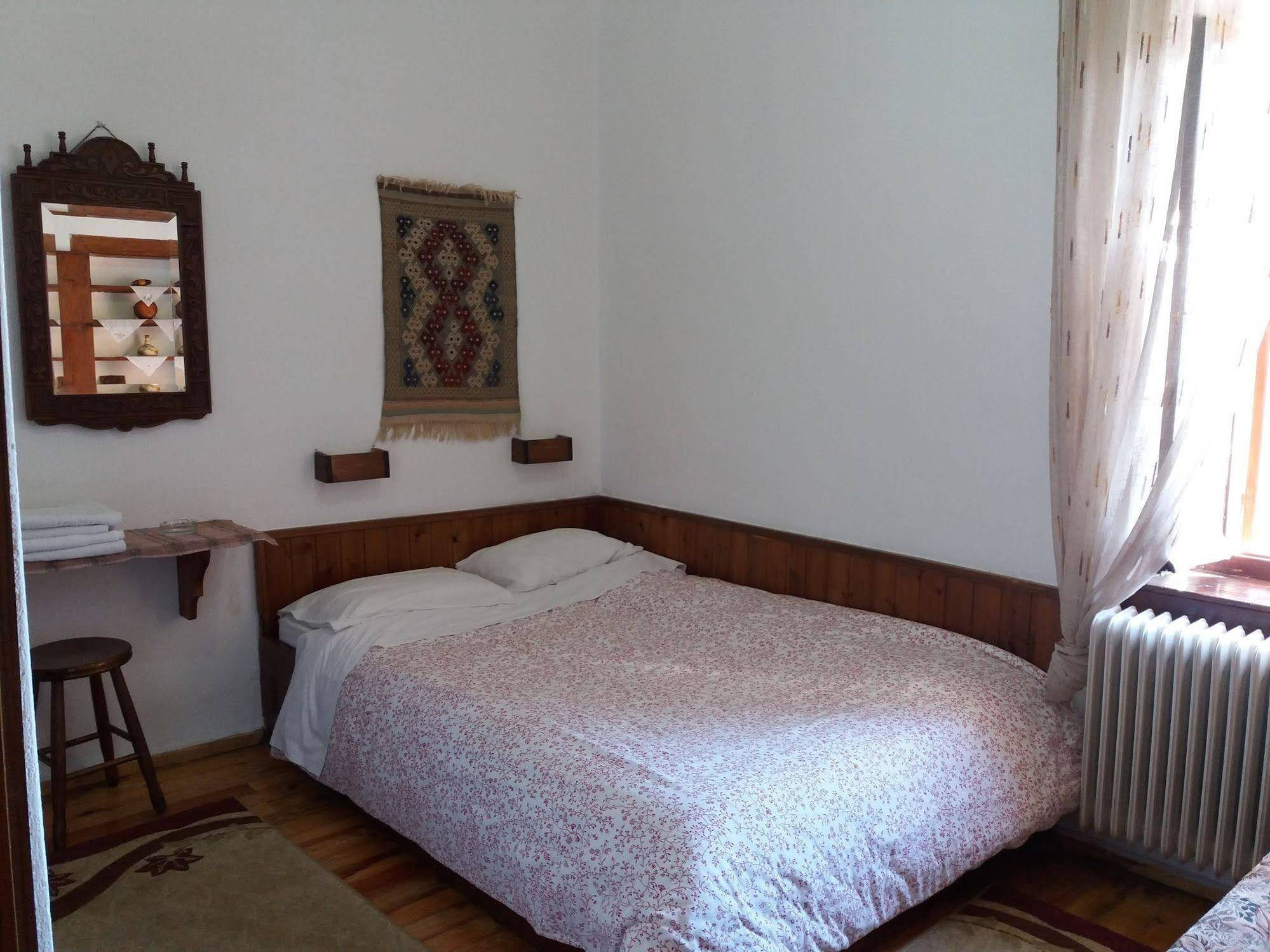Archontiko Routsou