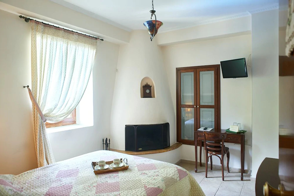 Country Hotel Triantafillies