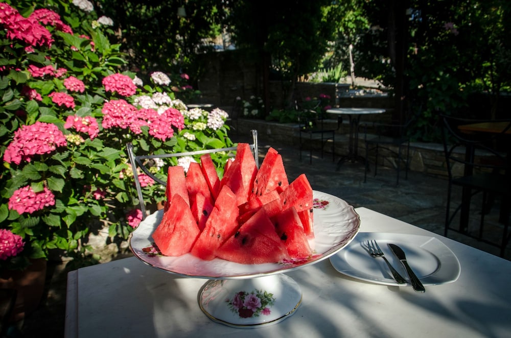 Country Hotel Triantafillies