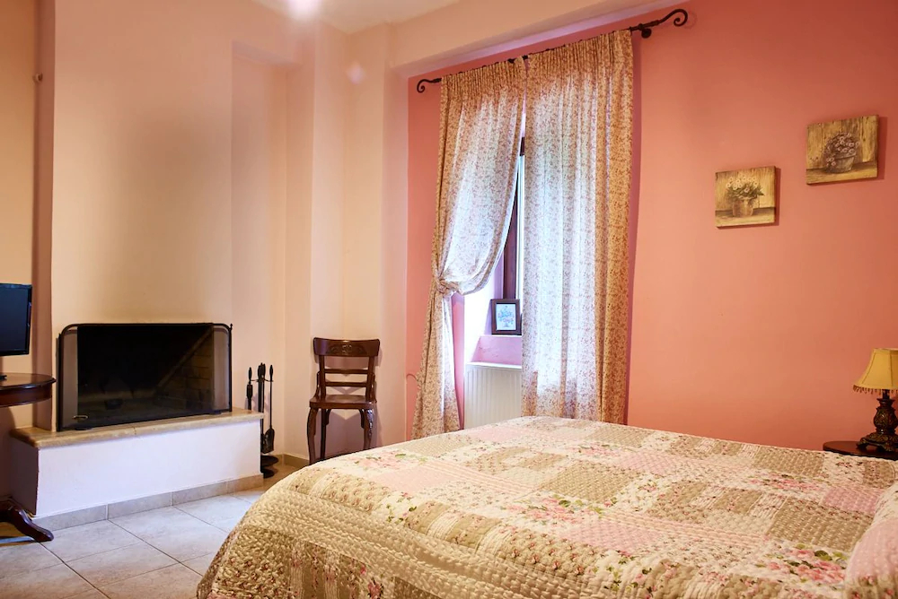 Country Hotel Triantafillies