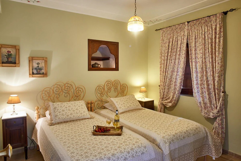 Country Hotel Triantafillies