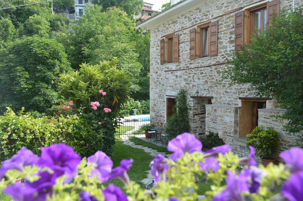 Country Hotel Triantafillies