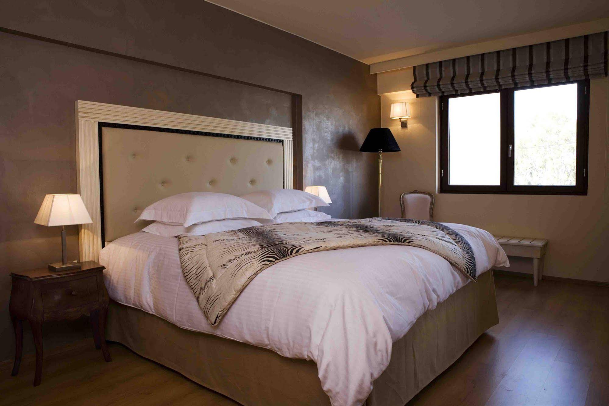 Valis Resort Hotel