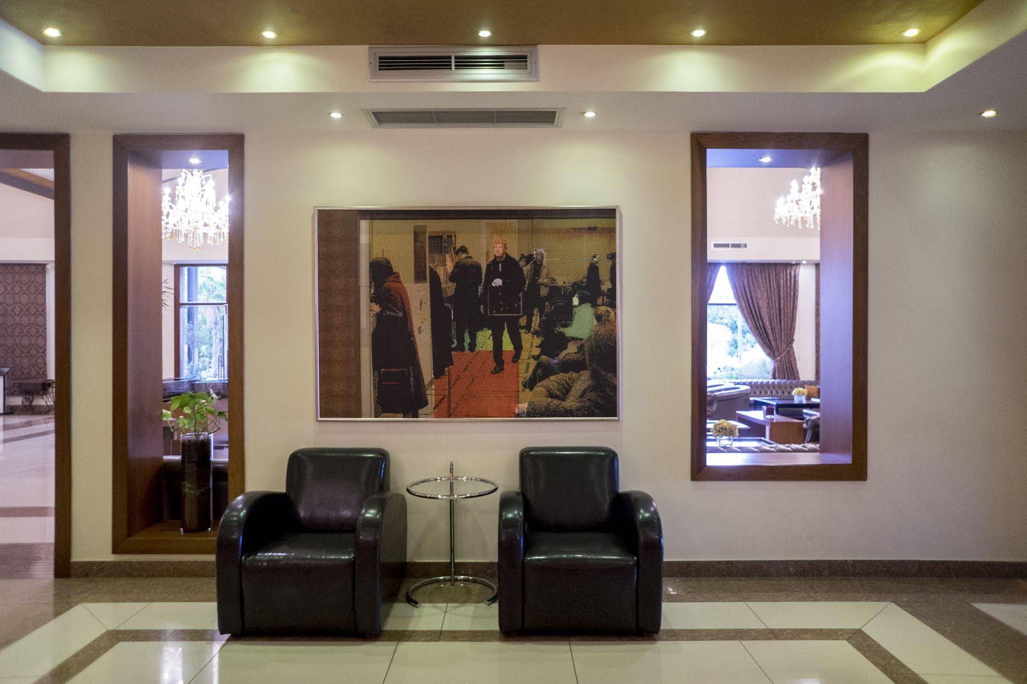 Valis Resort Hotel