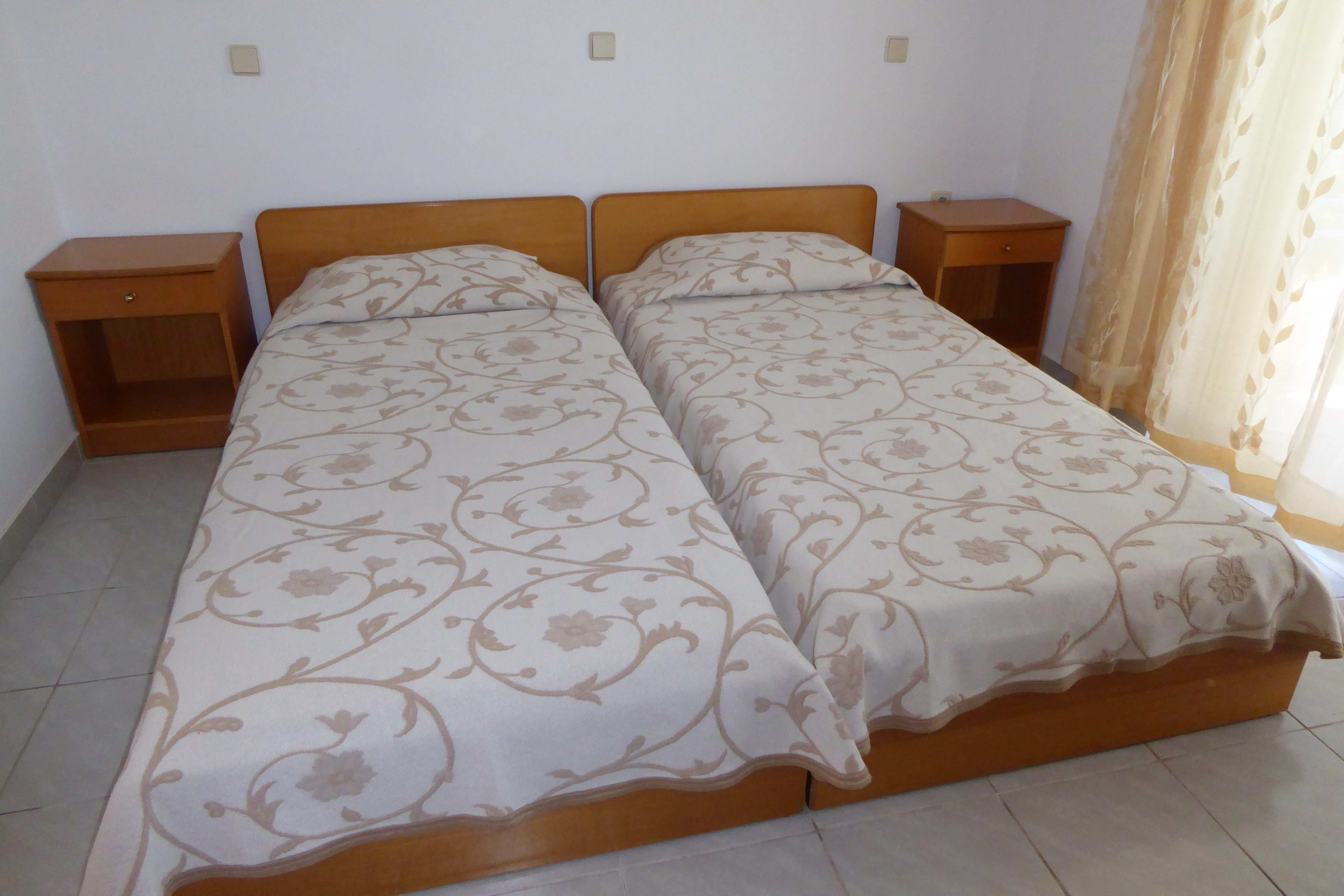Acapulco Apartments
