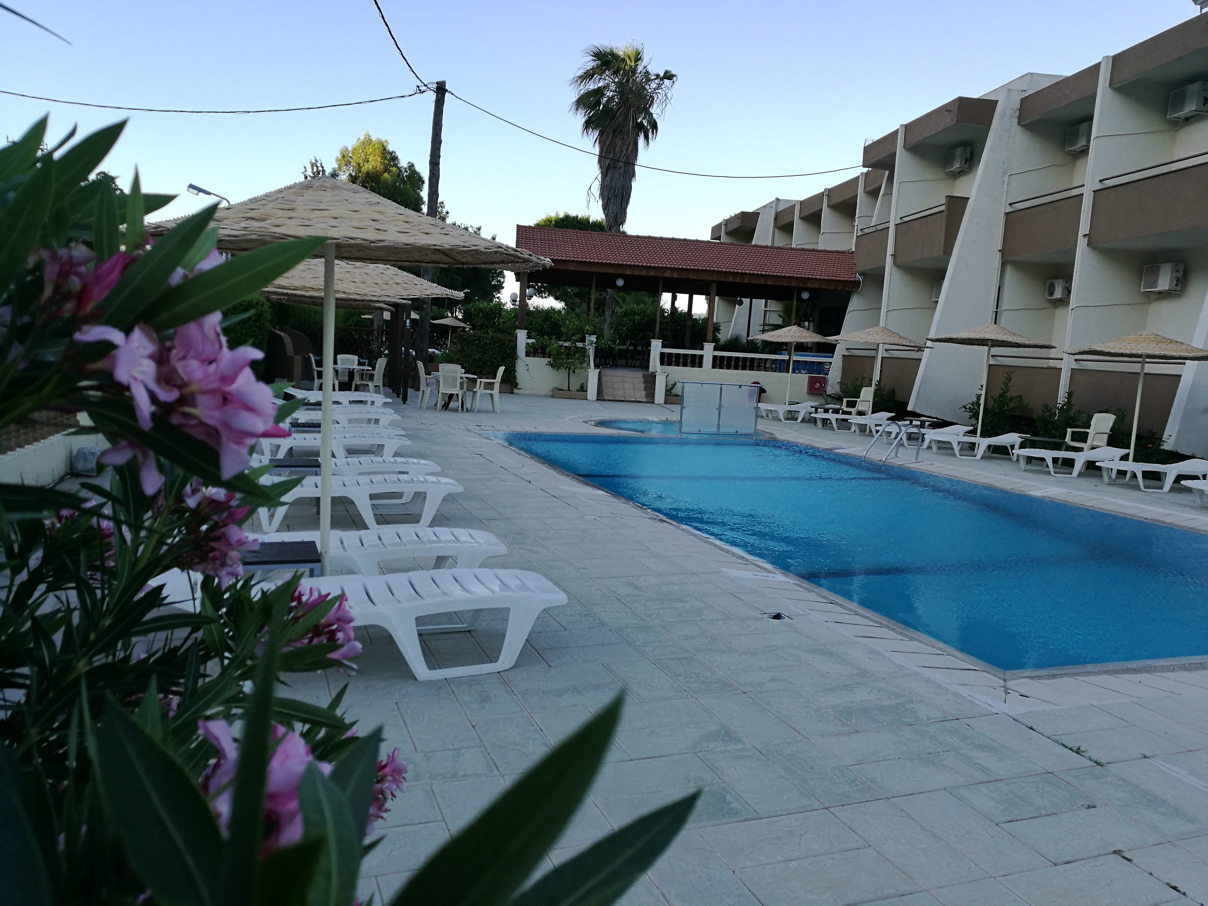Golden Days Hotel