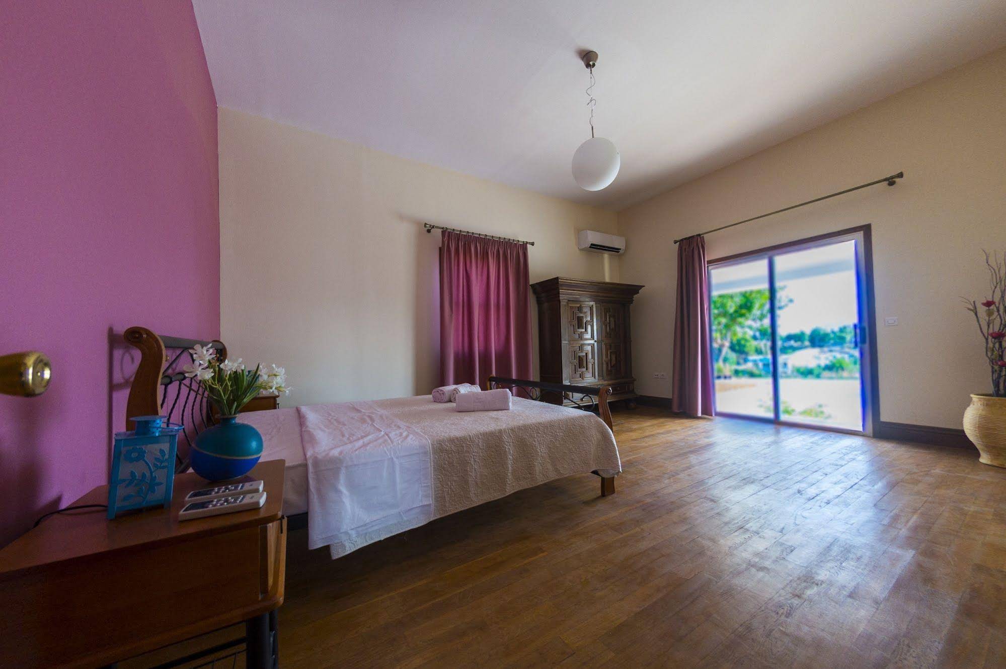 Zizi Sea View Villa