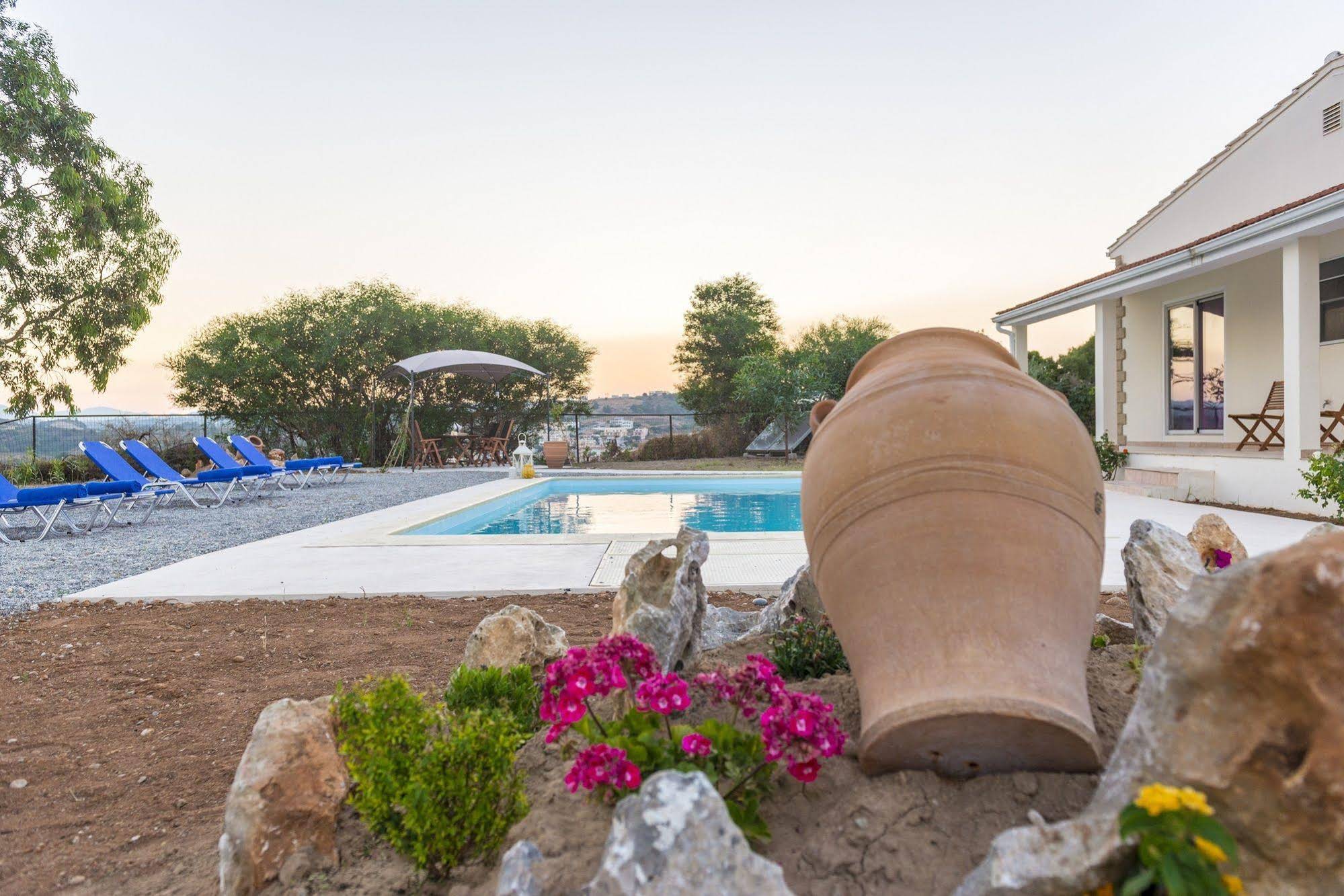 Zizi Sea View Villa