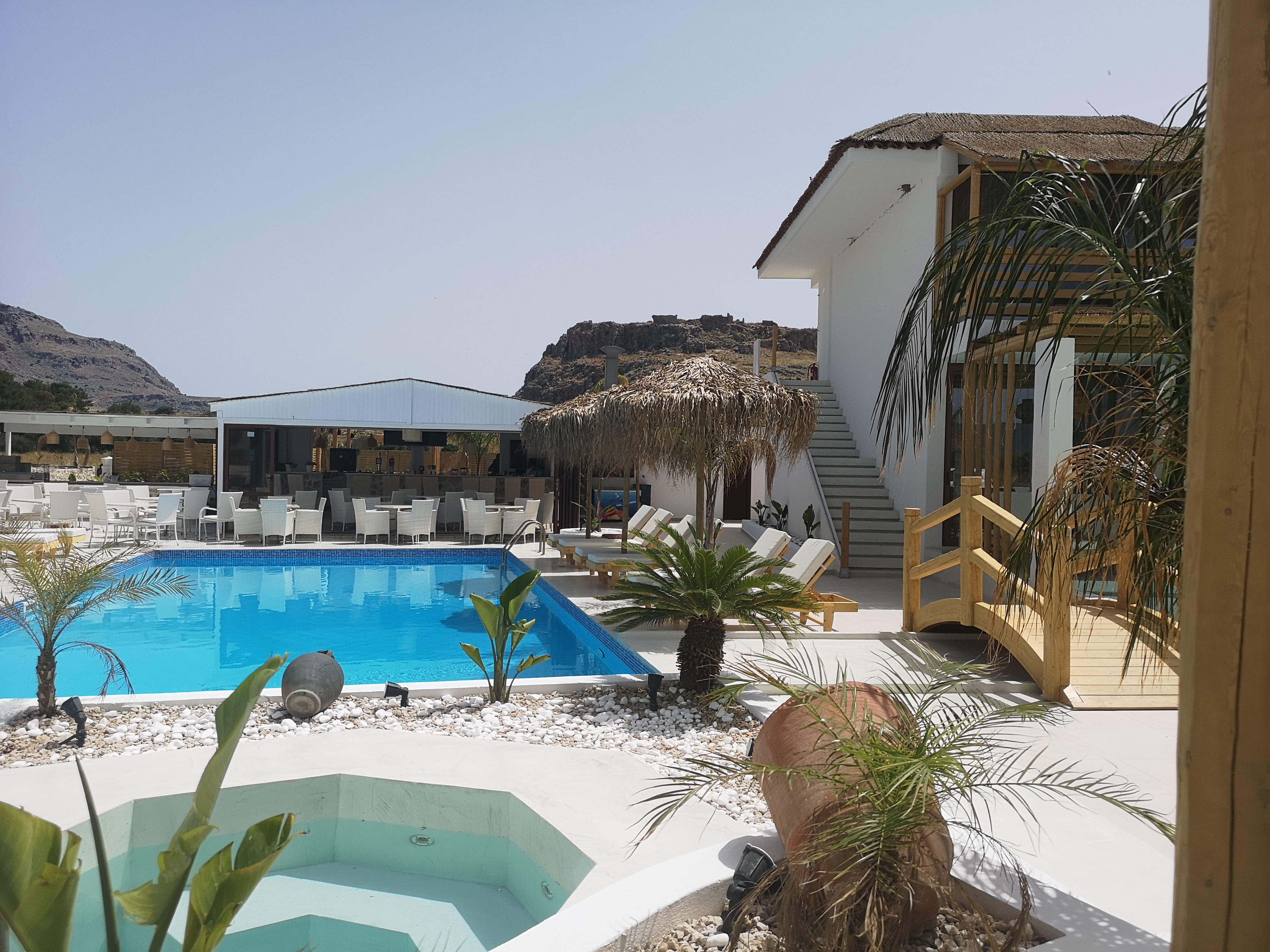 Alia Luxury Suites & Spa Beachfront Hotel
