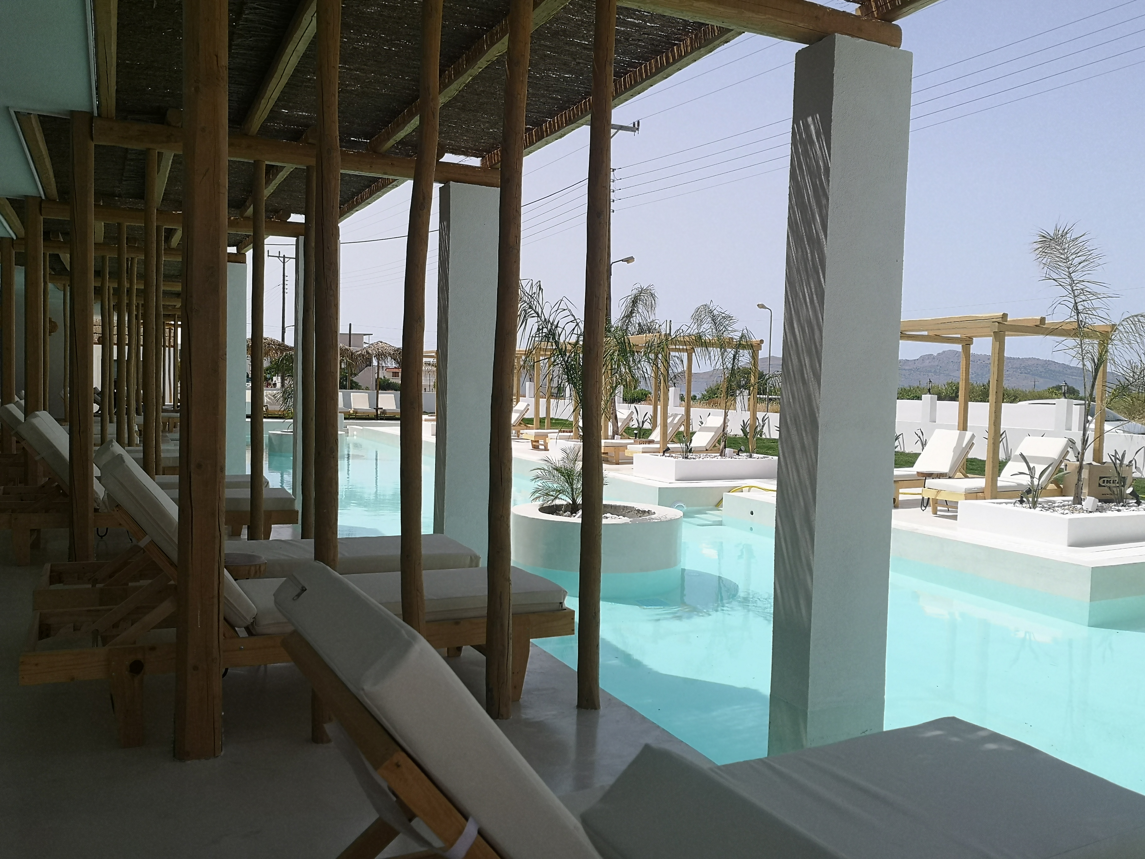 Alia Luxury Suites & Spa Beachfront Hotel