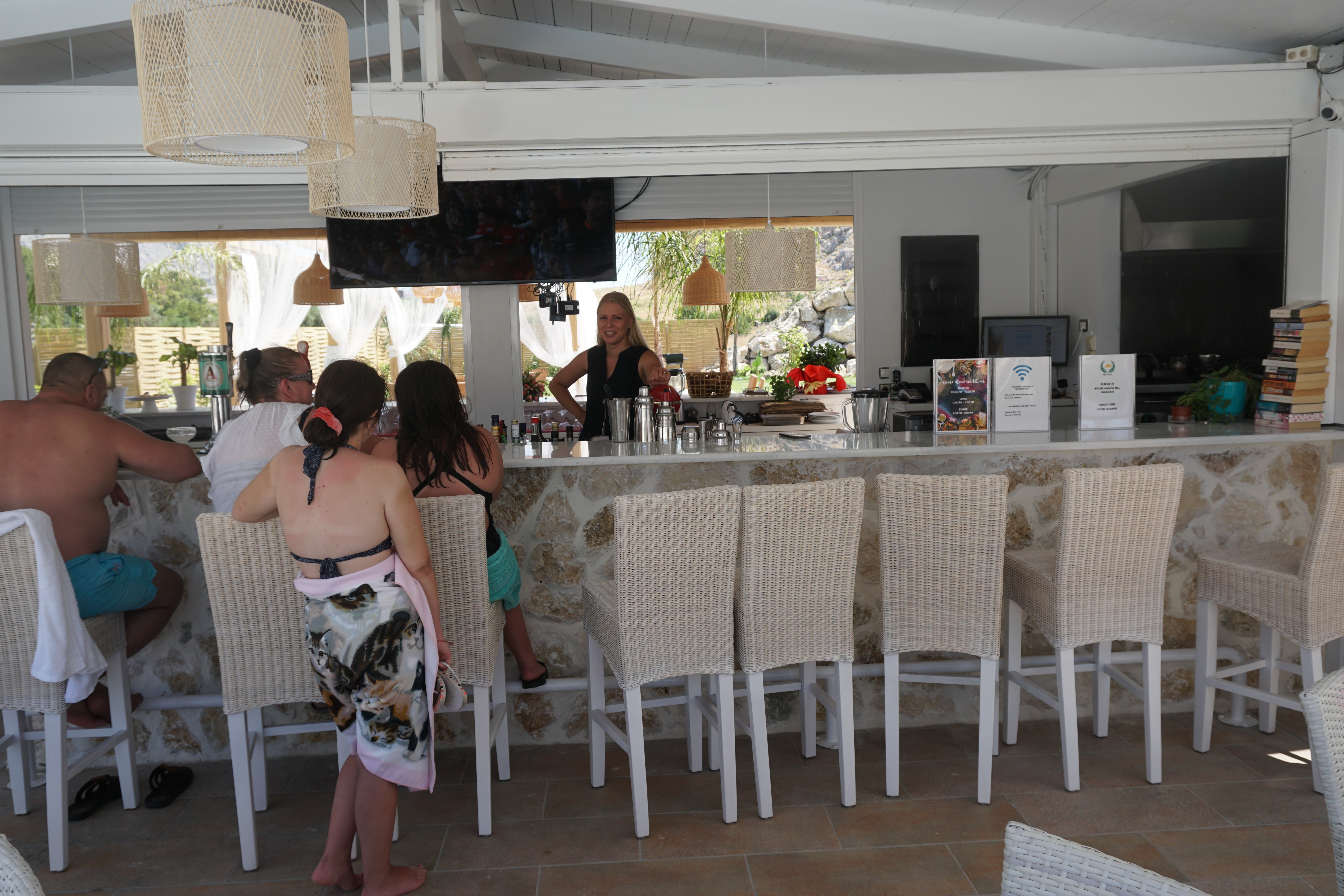 Alia Luxury Suites & Spa Beachfront Hotel