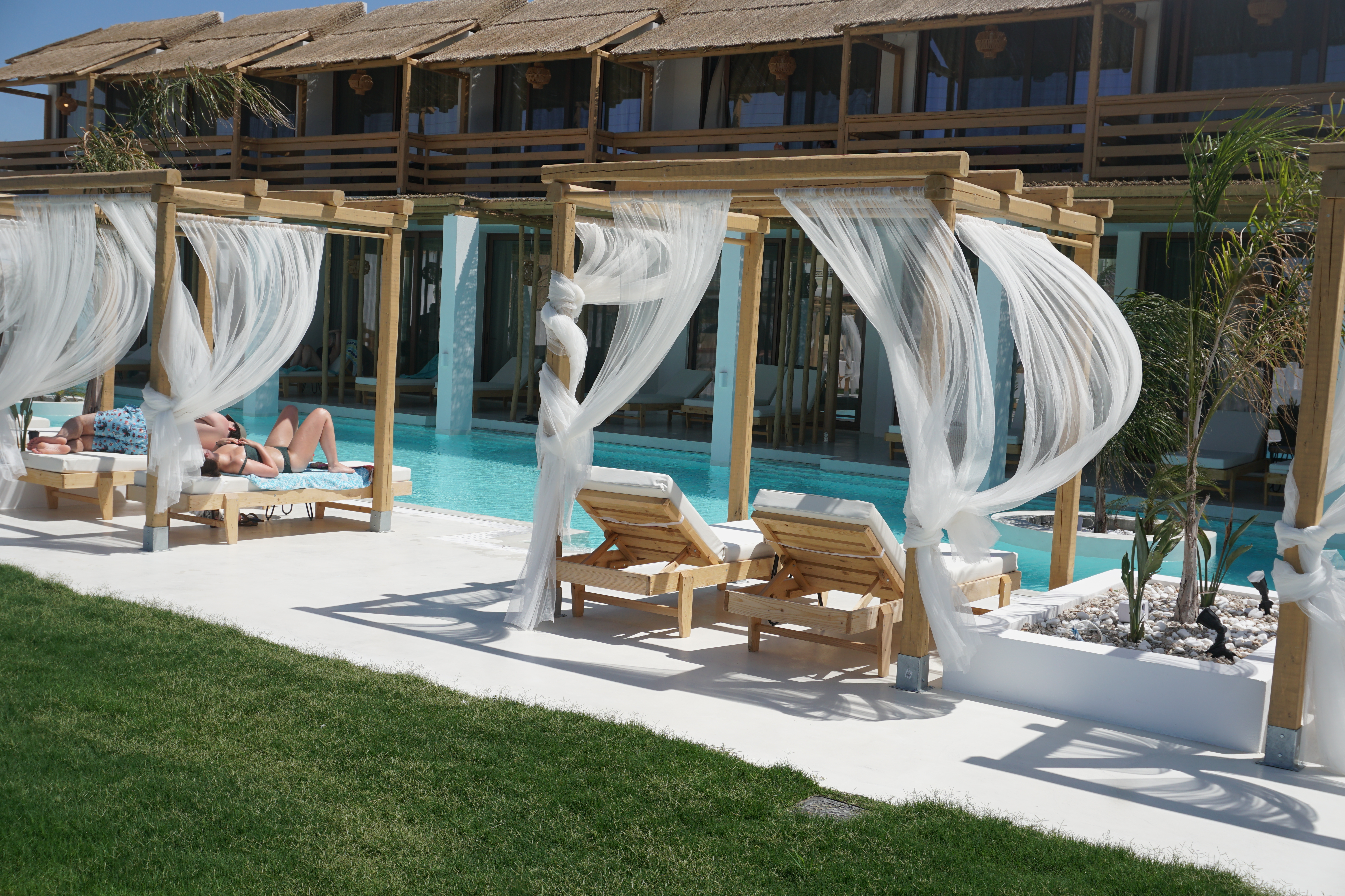 Alia Luxury Suites & Spa Beachfront Hotel