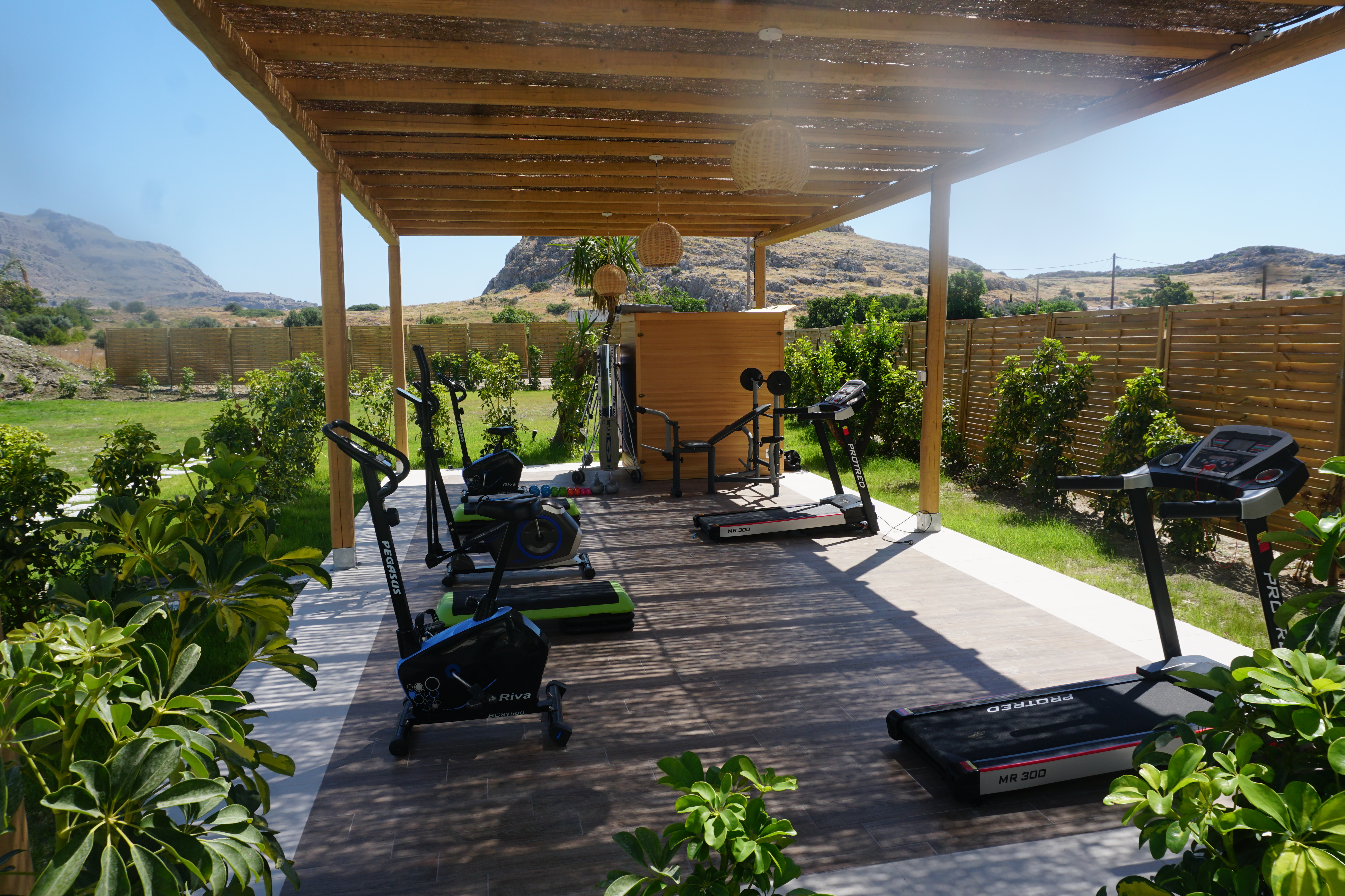 Alia Luxury Suites & Spa Beachfront Hotel