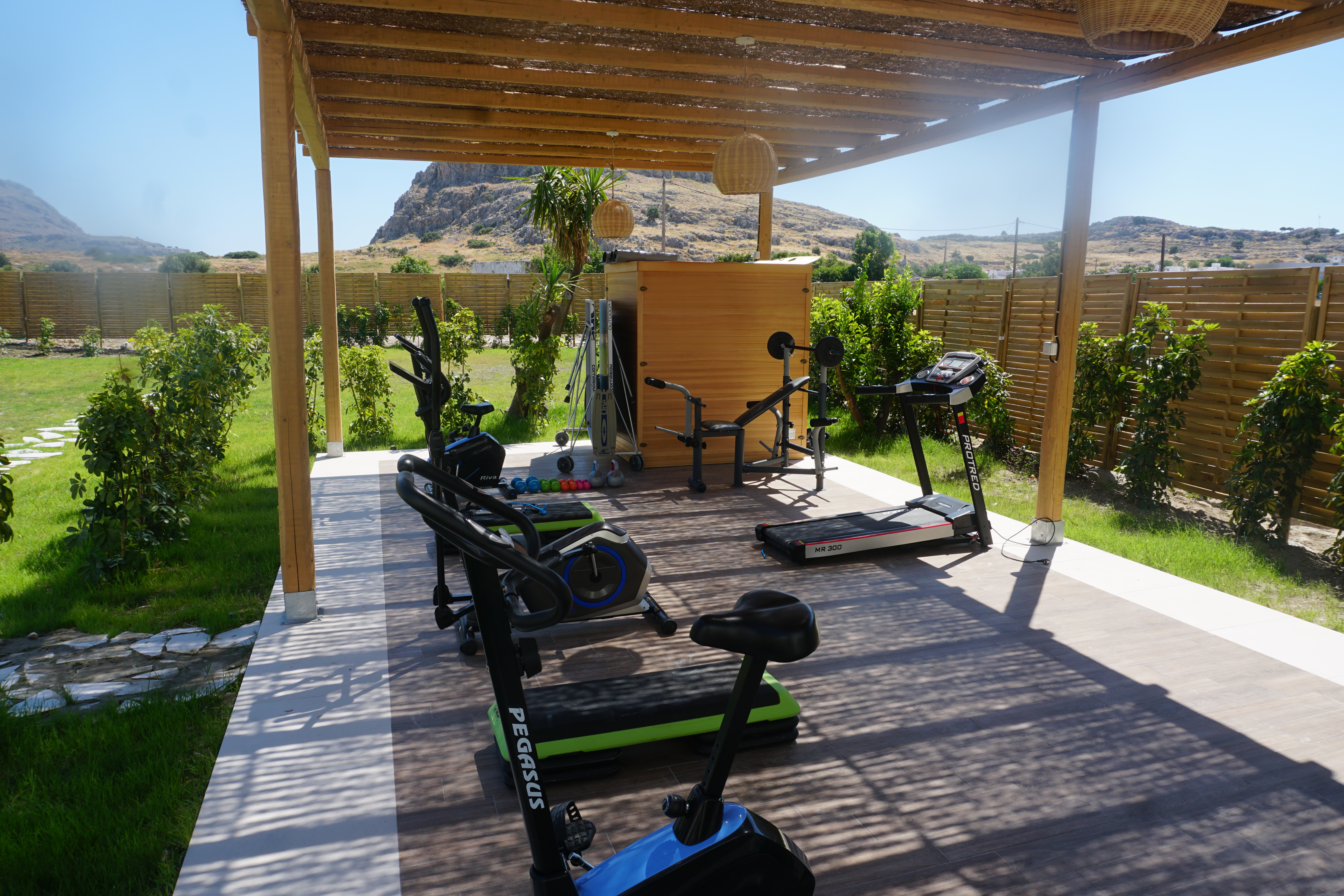 Alia Luxury Suites & Spa Beachfront Hotel