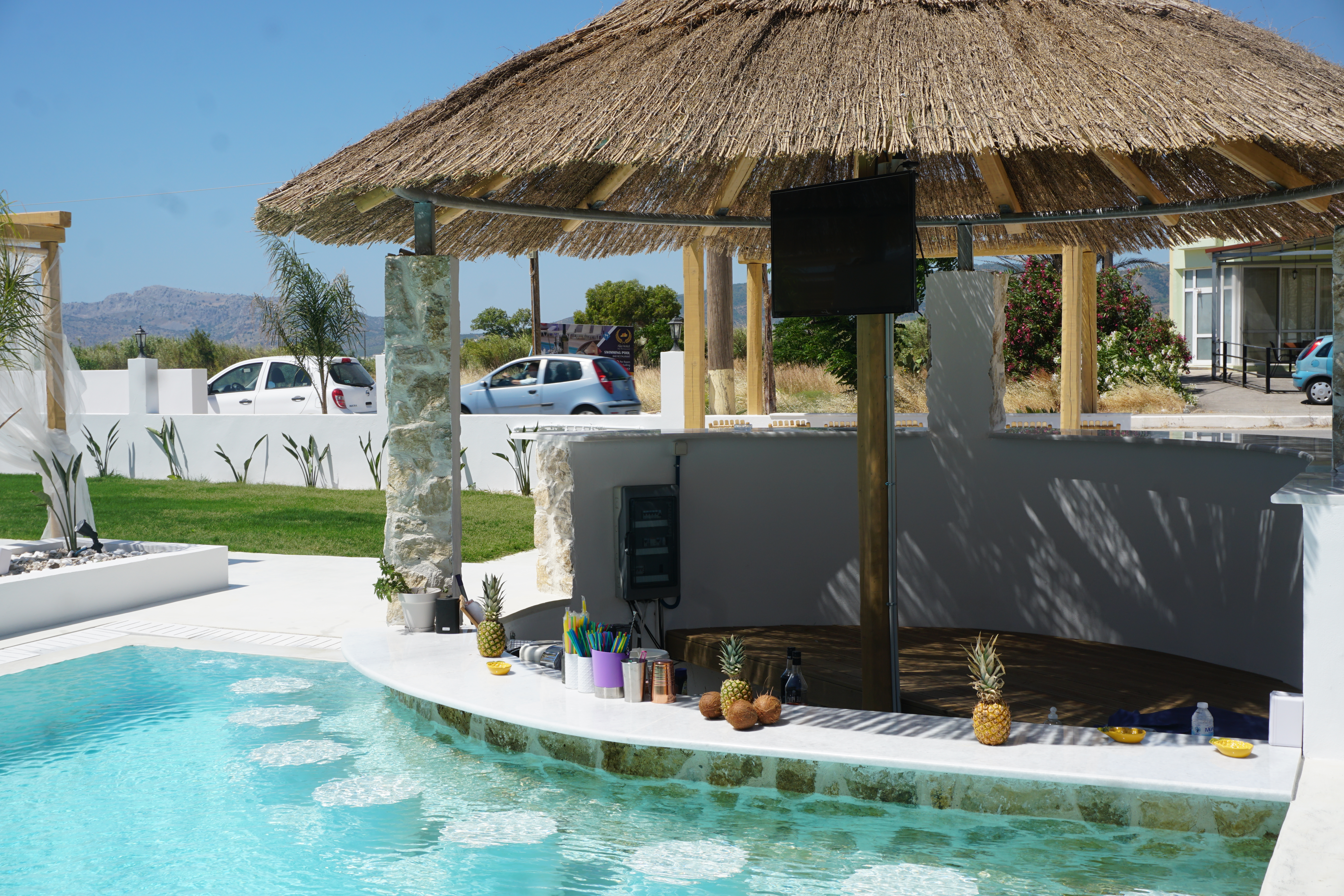 Alia Luxury Suites & Spa Beachfront Hotel