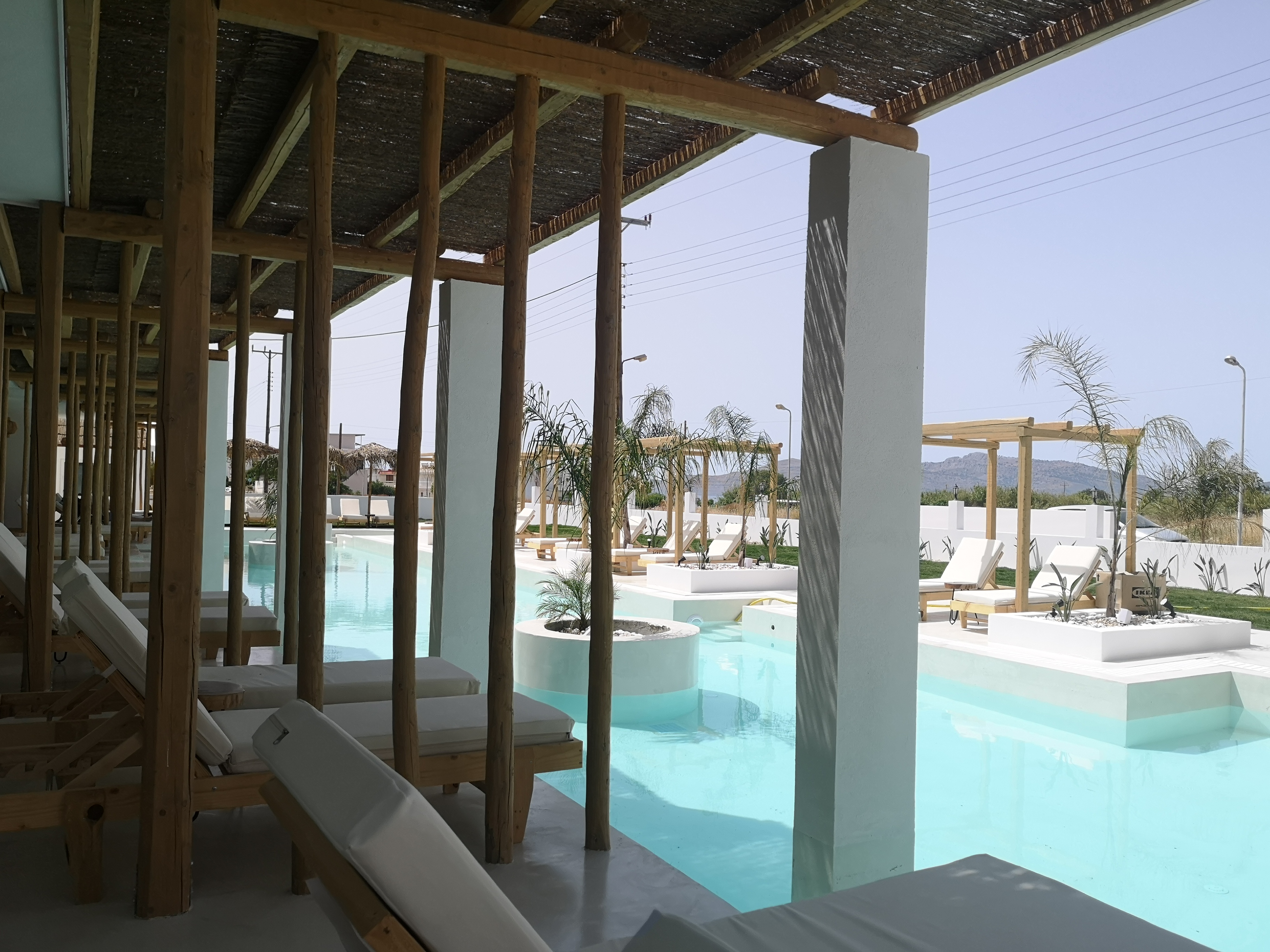 Alia Luxury Suites & Spa Beachfront Hotel